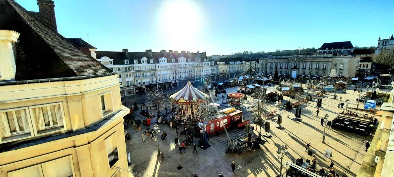 F2 Avec Sauna, Vue D'Exception Place De La Mairie Beauvais Dış mekan fotoğraf